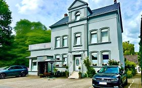 Haus Medaillon